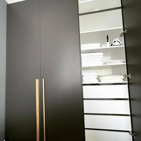 Minimalist